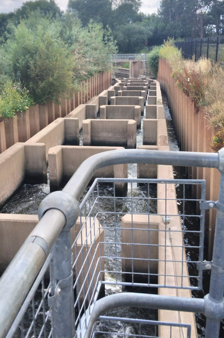 The Diglis Fish Pass - close-up of rising-level tank sections